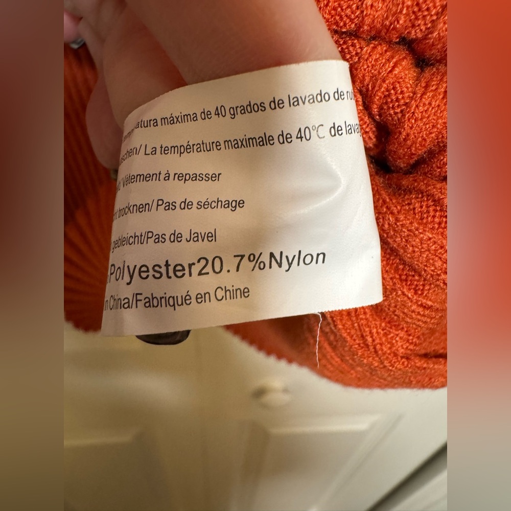 Elegant Rust Ribbed Knit Blouse - Picture 6 of 9